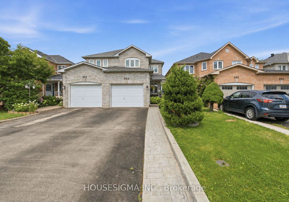902-applecroft-circle-mississauga-ontario-w13692536