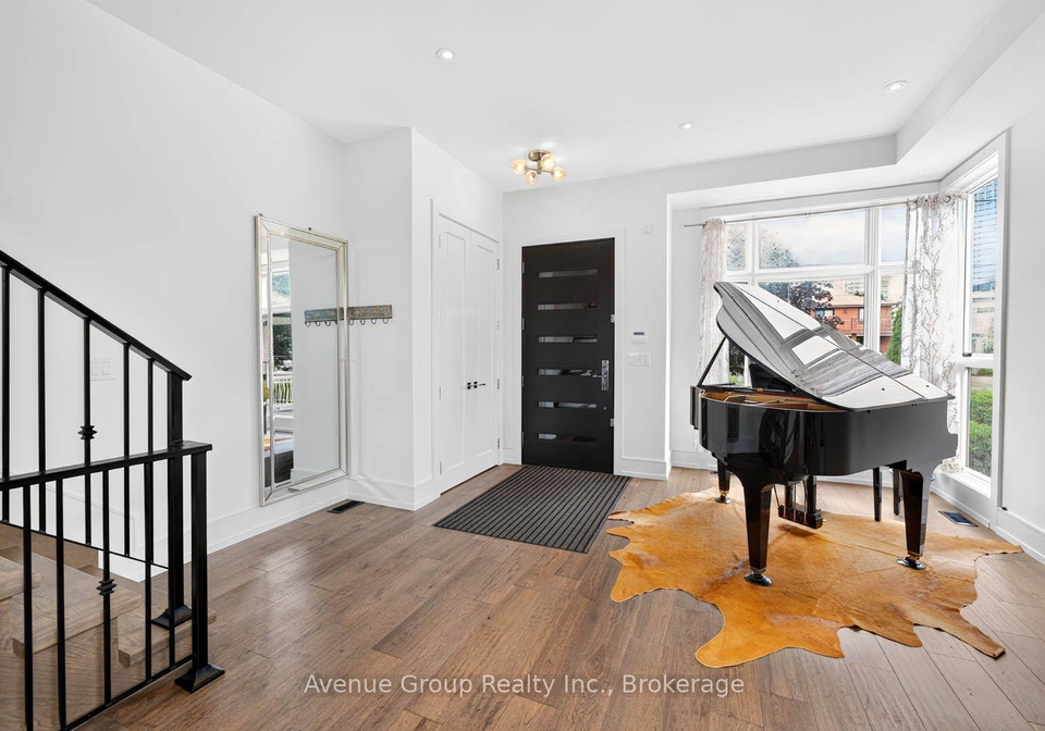 33-cartwright-avenue-toronto-north-york-ontario-w13692704