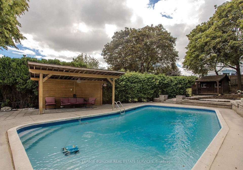 892-north-shore-boulevard-w-burlington-ontario-w13693048