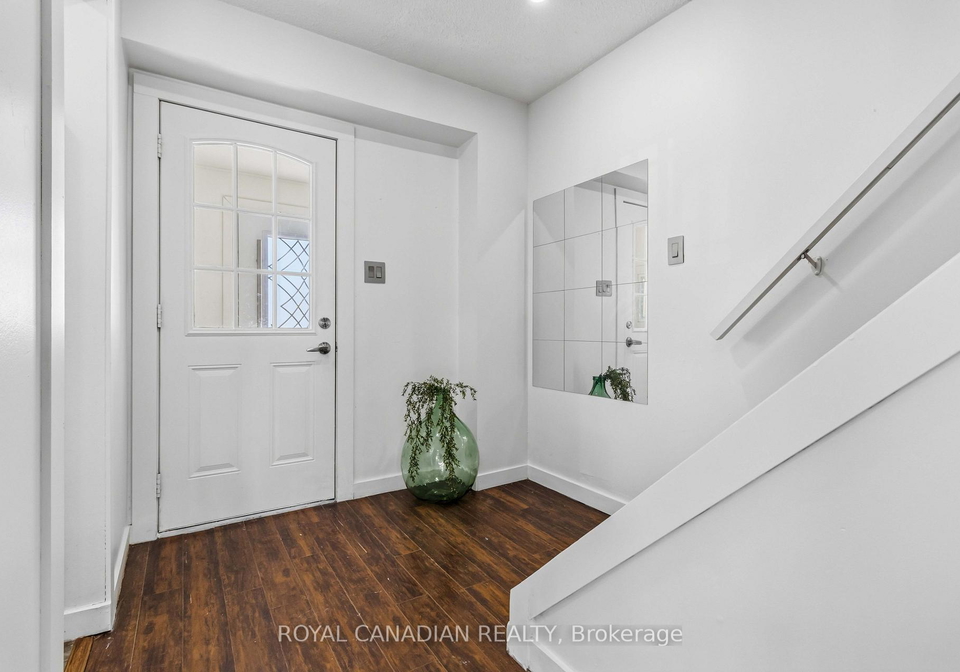 9-horatio-court-brampton-ontario-w13693066