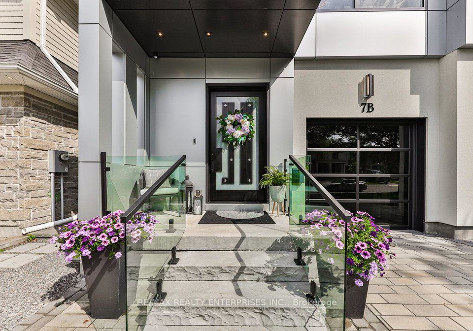 7b-iroquois-avenue-mississauga-ontario-w13693100