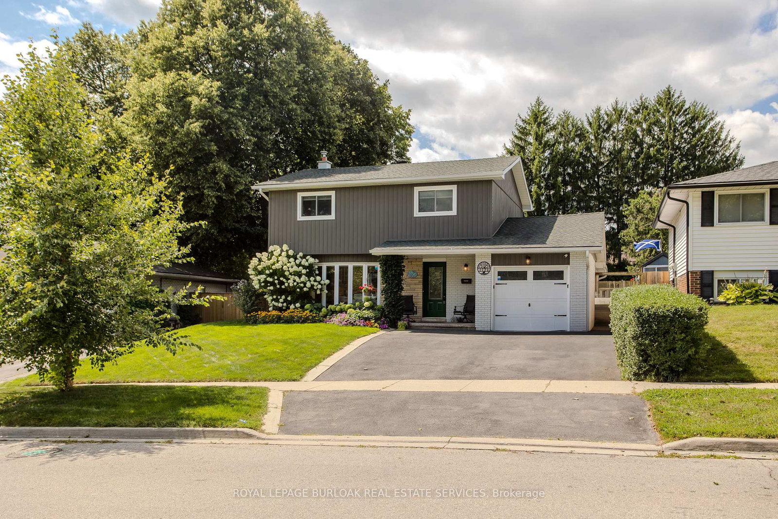 2124-sandringham-drive-burlington-ontario-w13693228