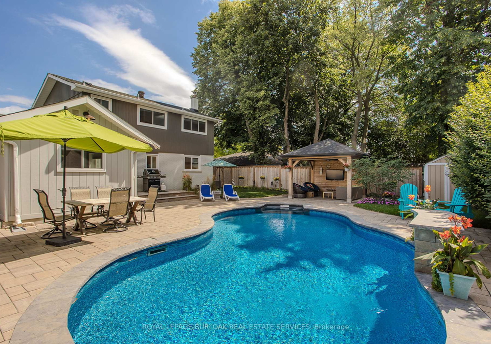 2124-sandringham-drive-burlington-ontario-w13693228