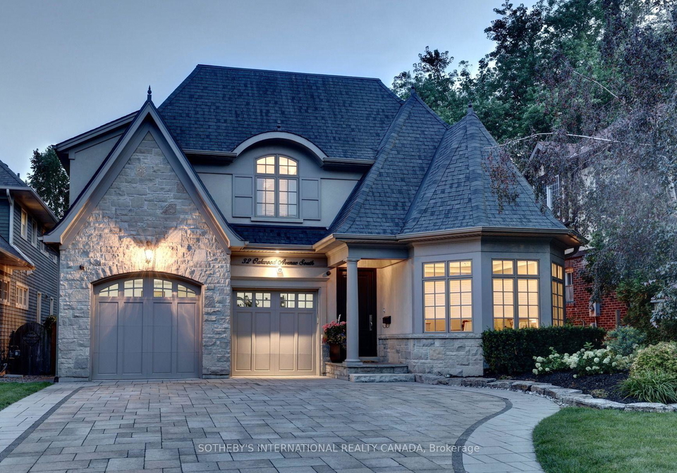 32-oakwood-avenue-s-mississauga-ontario-w13693266