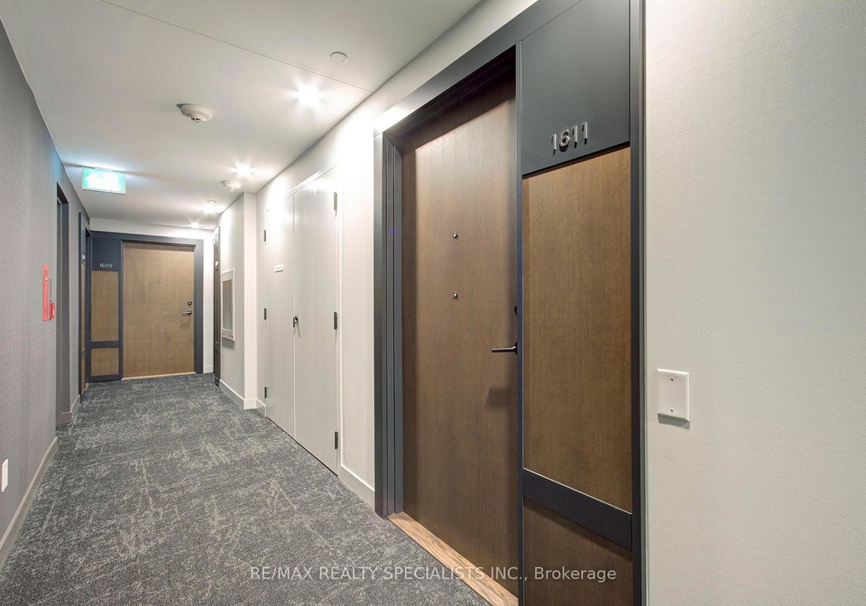 4065-confederation-parkway-mississauga-ontario-w13693286