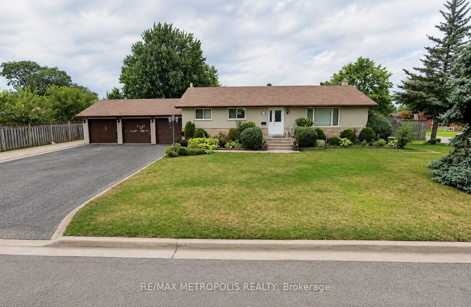 37-carlyle-crescent-brampton-ontario-w13693352