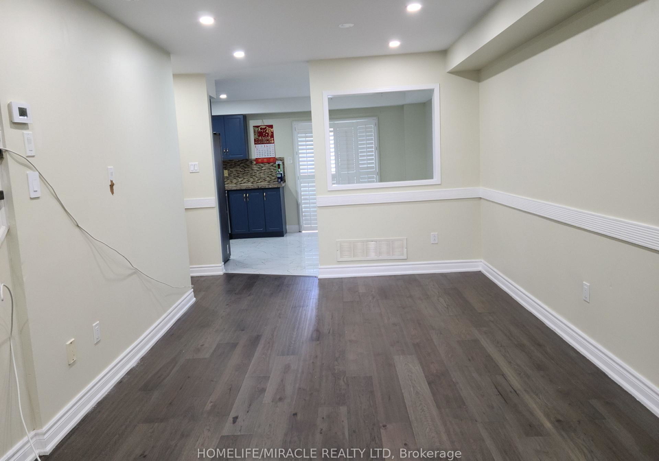 7-thunderbird-trail-brampton-ontario-w13693454