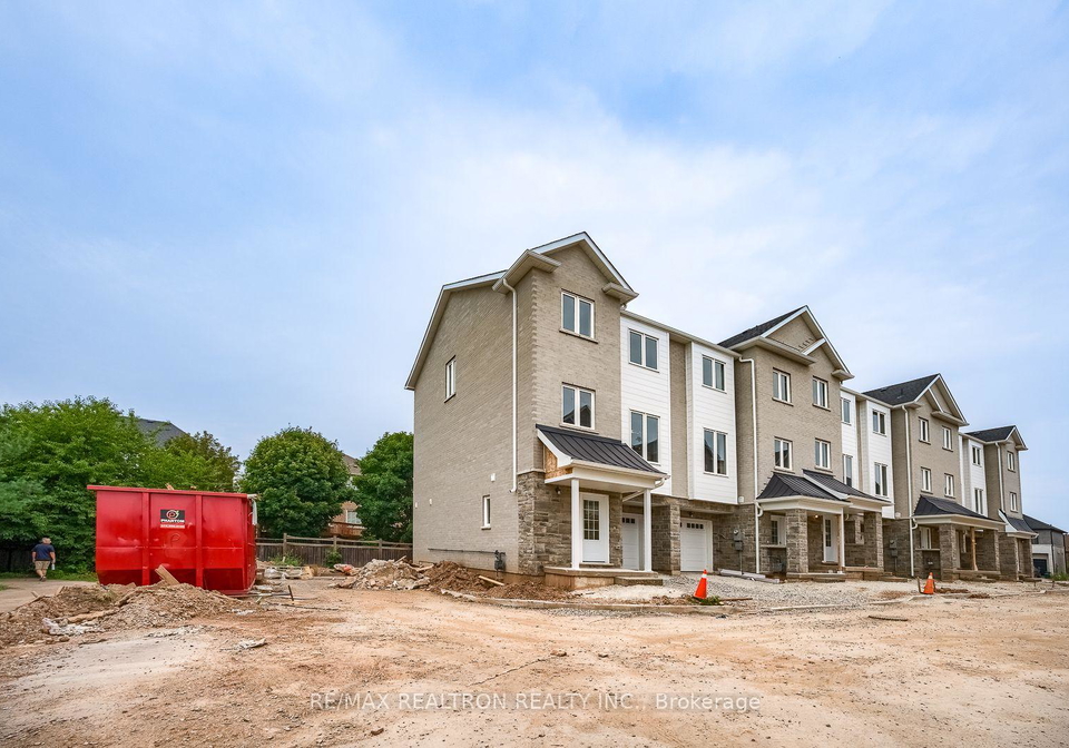 5261-heeks-common-burlington-ontario-w13693460