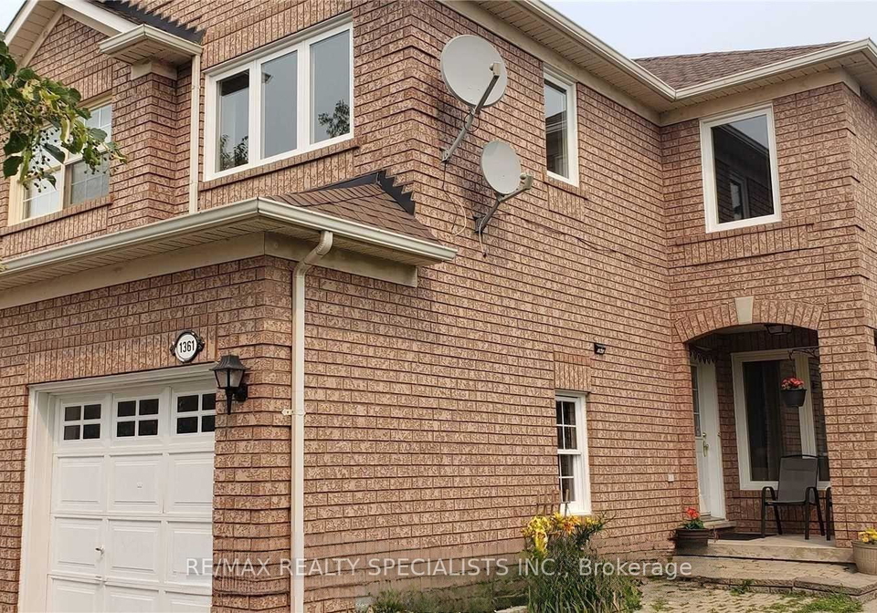 1361-quest-circle-mississauga-ontario-w13693512