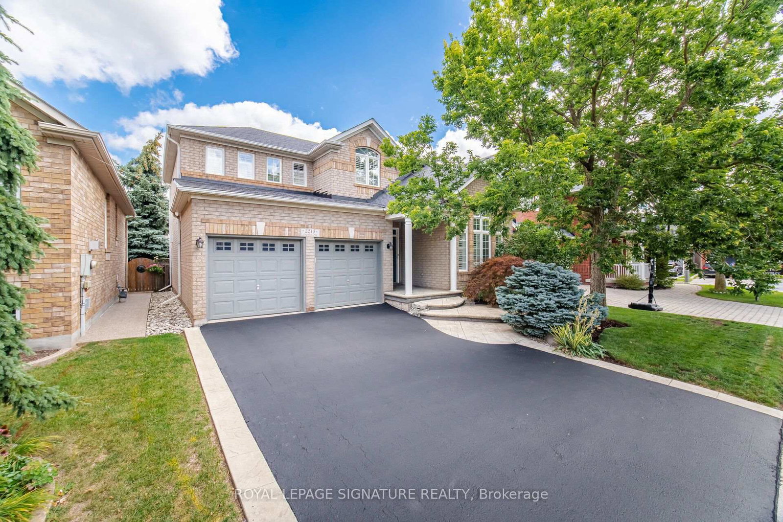 2215-lapsley-crescent-oakville-ontario-w13693644