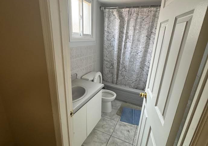 198-harrowsmith-drive-mississauga-ontario-w13693686