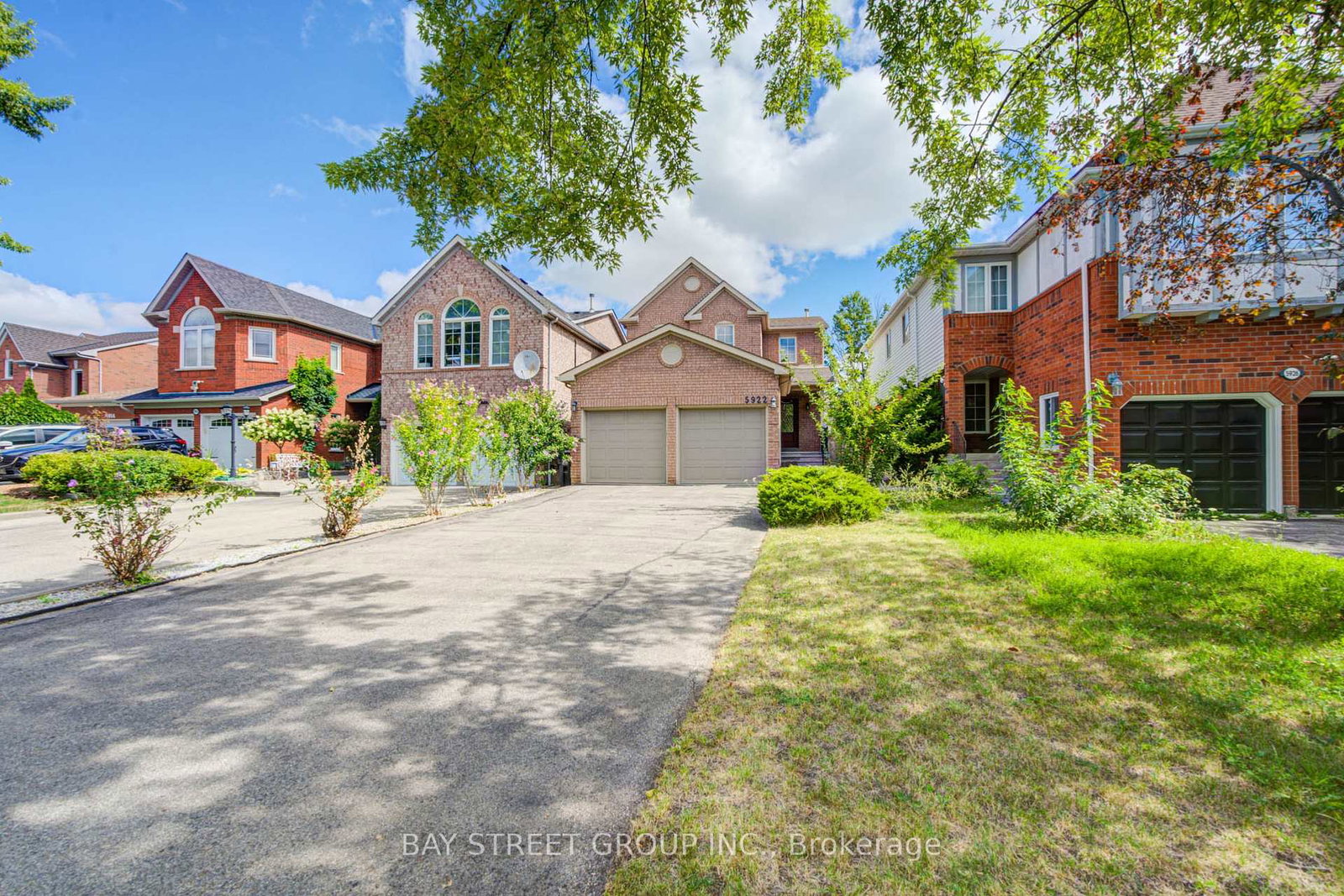 5922-dalebrook-crescent-mississauga-ontario-w13693770