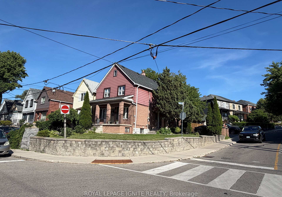 35-hillary-avenue-toronto-toronto-ontario-w13693880