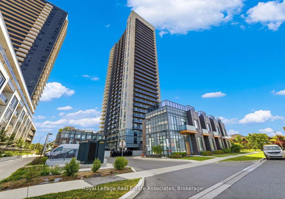 8-nahani-way-mississauga-ontario-w13693946