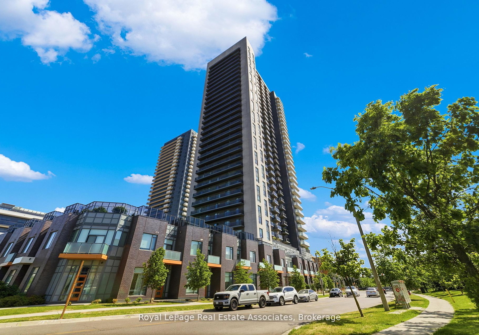 8-nahani-way-mississauga-ontario-w13693946