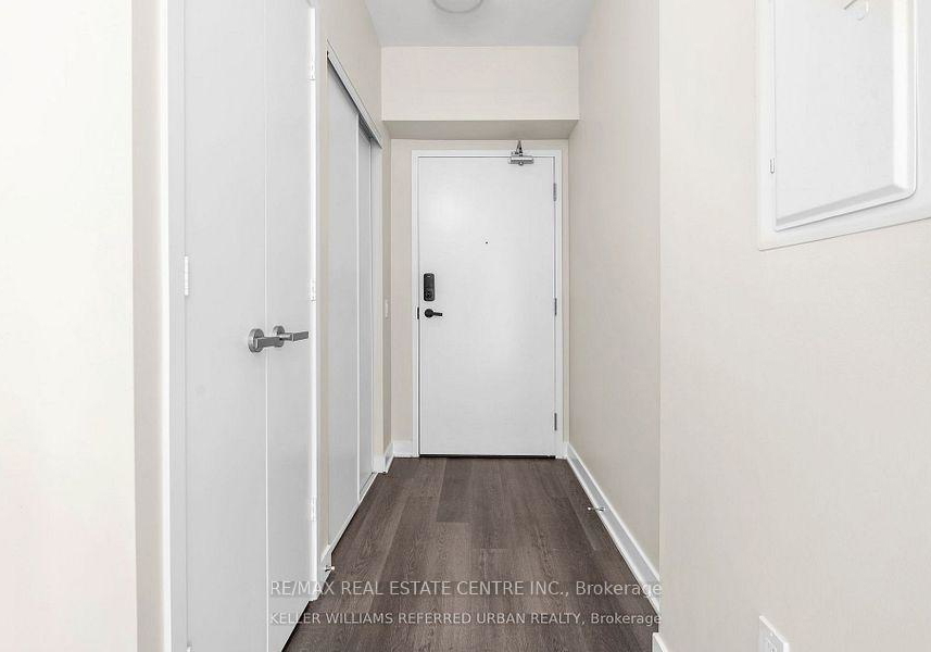 3900-confederation-parkway-mississauga-ontario-w13694052