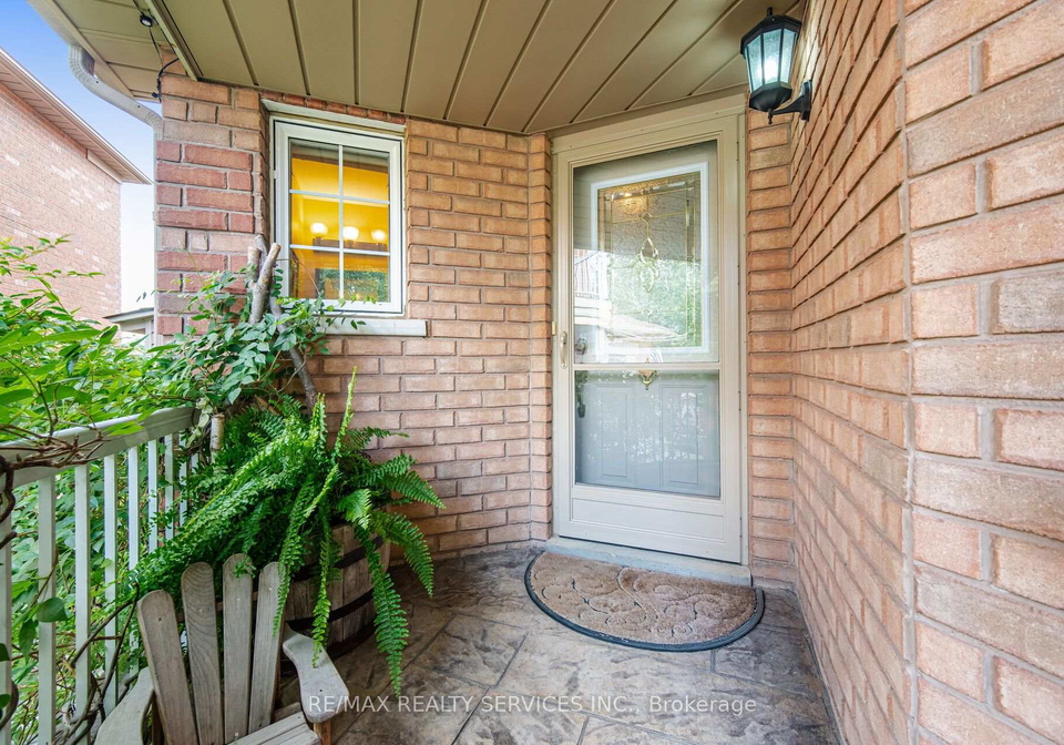 23-swansea-meadows-drive-brampton-ontario-w13694110