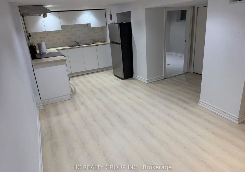 25-beechwood-avenue-toronto-toronto-ontario-w13694184