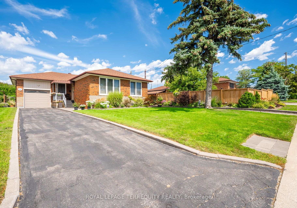 120-falstaff-avenue-toronto-north-york-ontario-w13694332