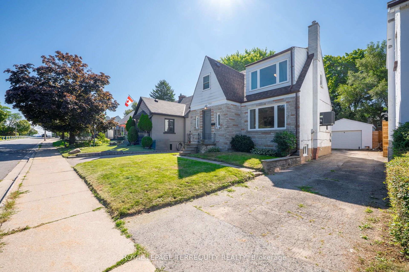 2307-lawrence-avenue-w-toronto-etobicoke-ontario-w13694344