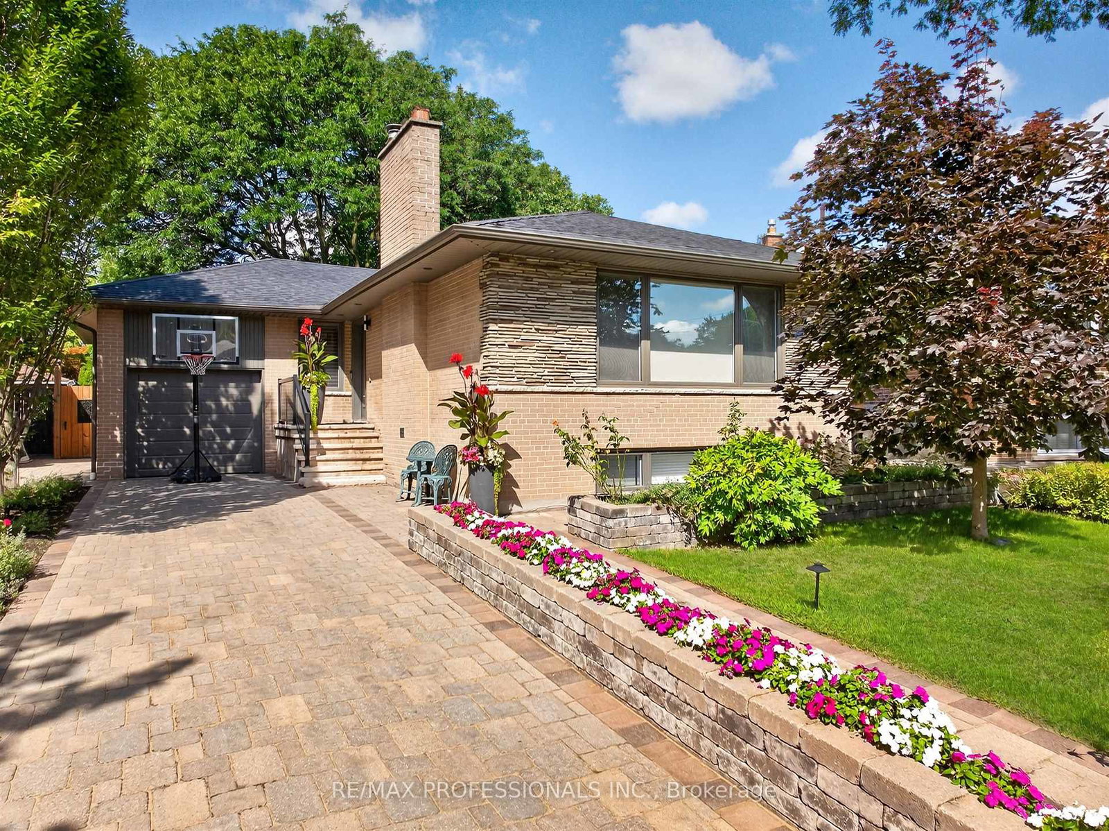 57-merrygale-crescent-toronto-etobicoke-ontario-w13694376