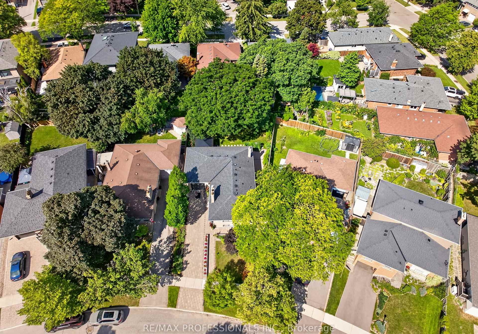 57-merrygale-crescent-toronto-etobicoke-ontario-w13694376