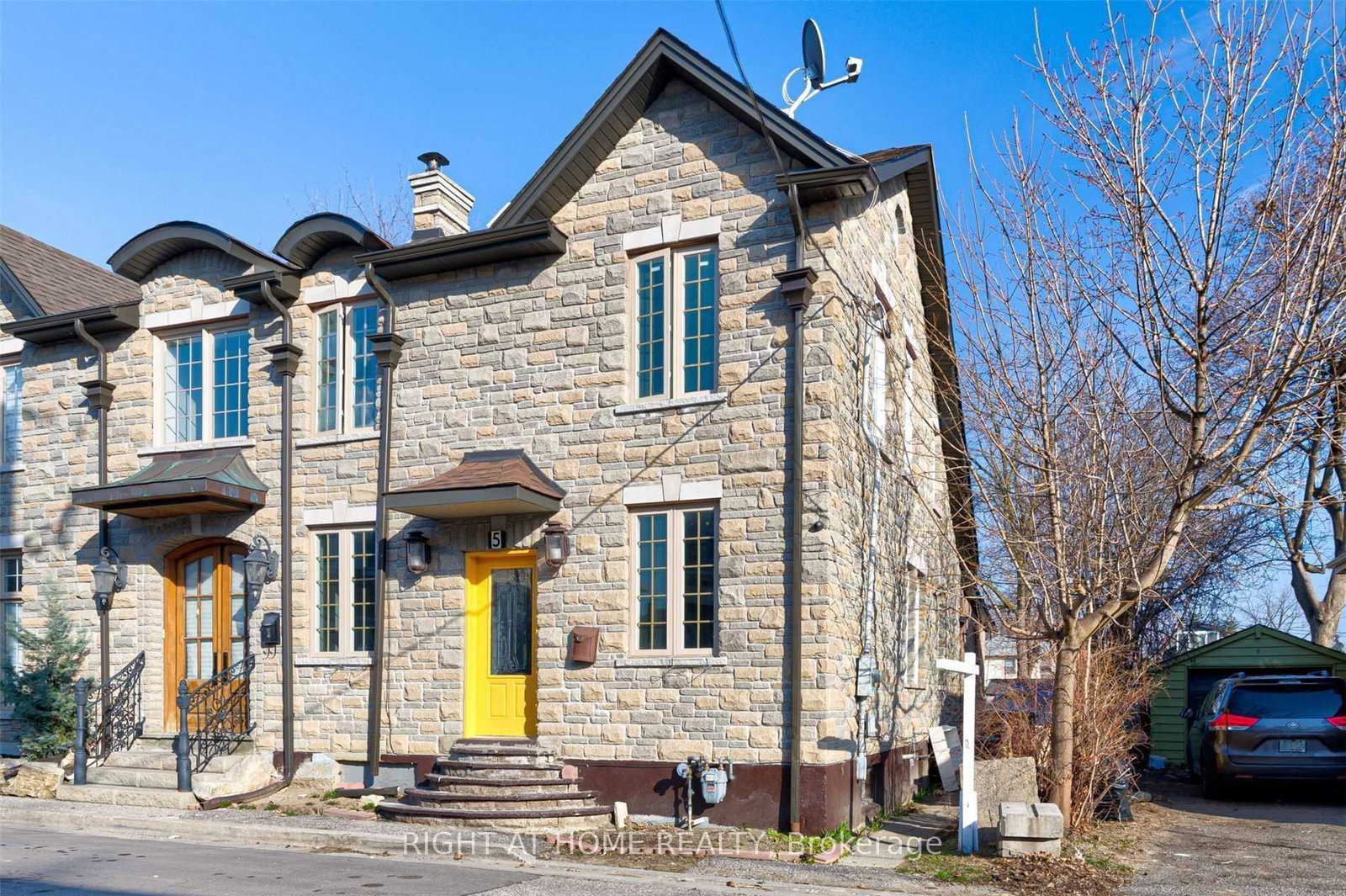 5-william-street-brampton-ontario-w13694440