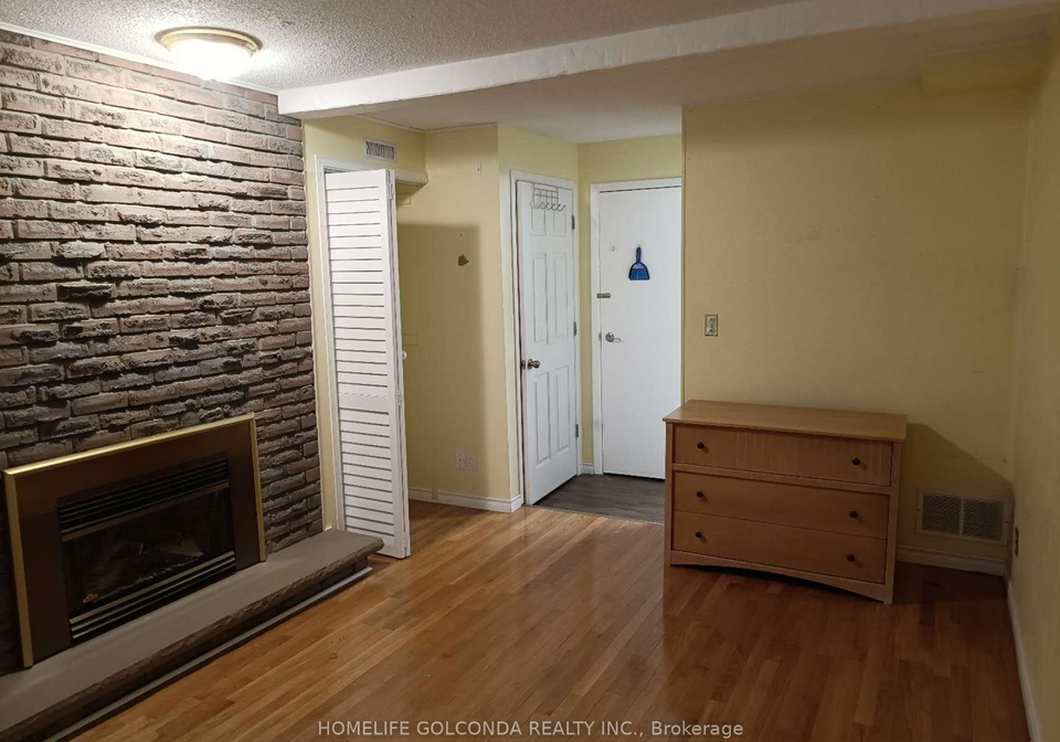 2475-council-ring-road-mississauga-ontario-w13694718