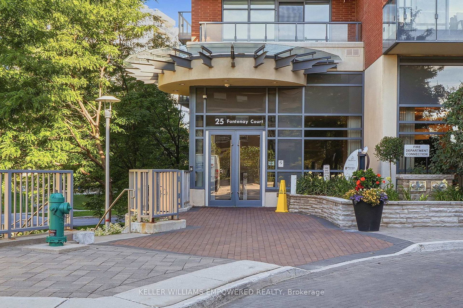 25-fontenay-court-toronto-etobicoke-ontario-w13694790