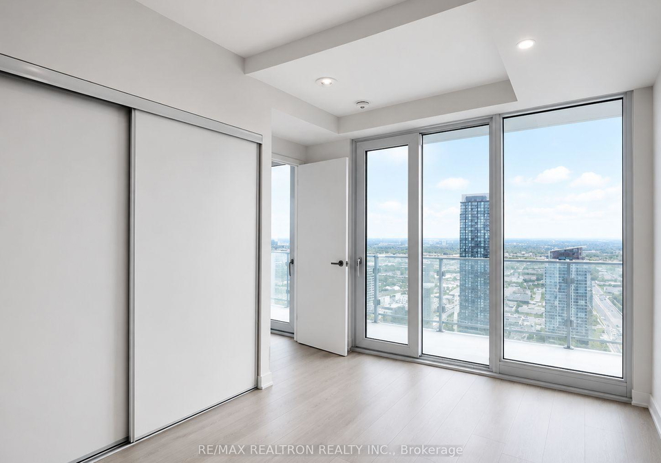 3900-confederation-parkway-mississauga-ontario-w13695008