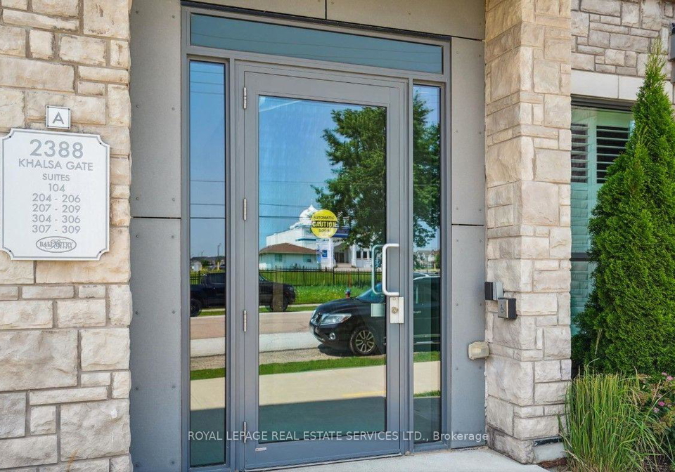 2388-khalsa-gate-oakville-ontario-w13695016