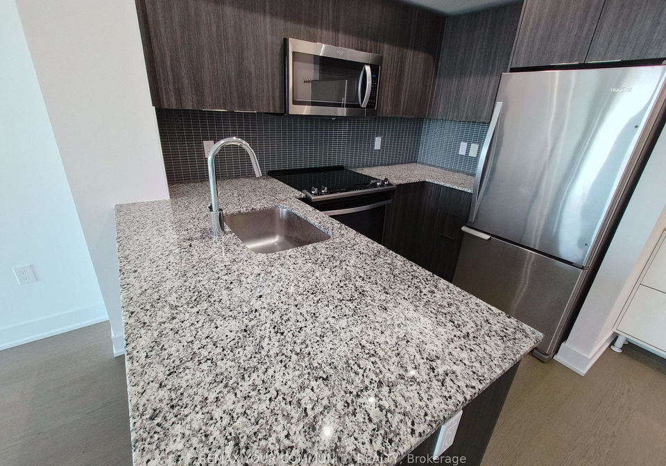 20-shore-breeze-drive-toronto-etobicoke-ontario-w13695294