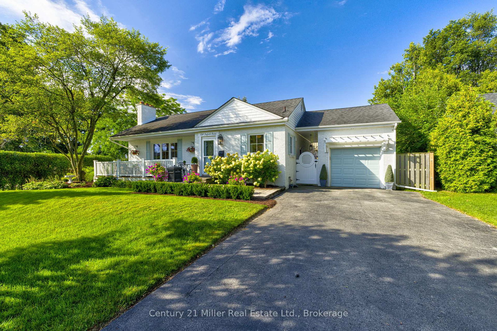 934-danforth-avenue-burlington-ontario-w13695368