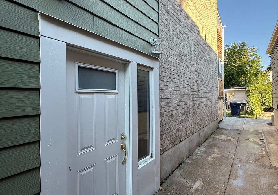 23-algoma-street-toronto-etobicoke-ontario-w13695376