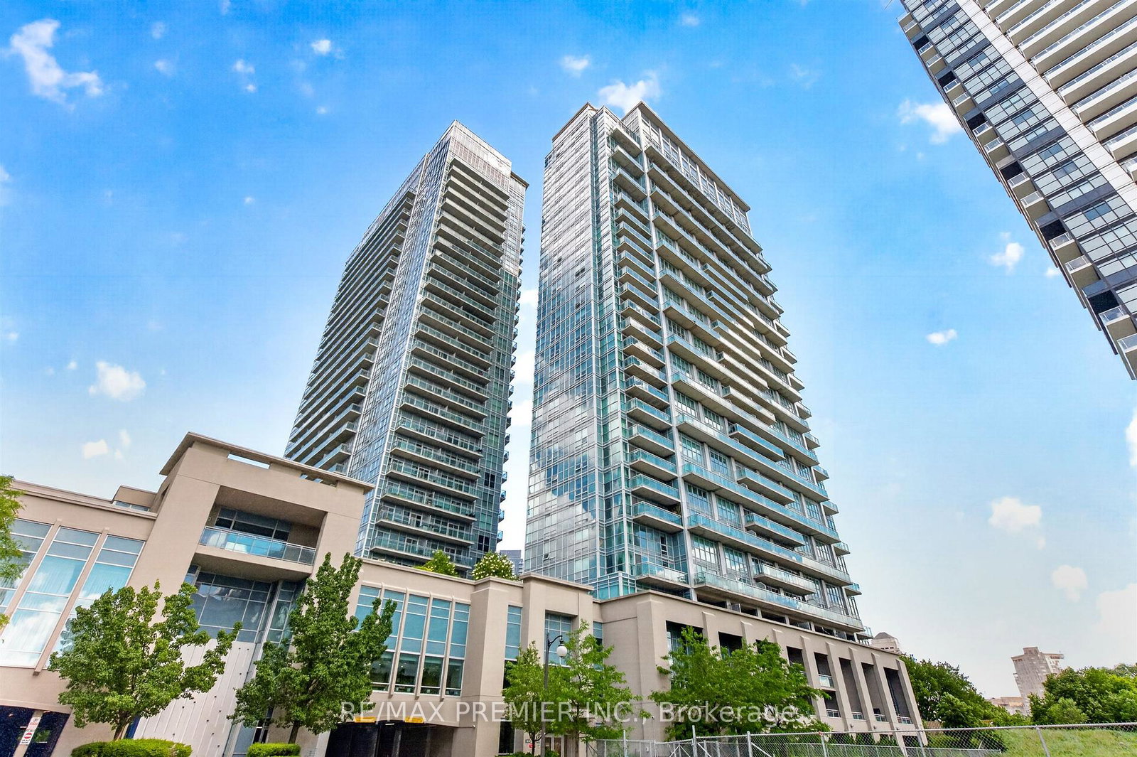 165-legion-road-n-toronto-etobicoke-ontario-w13695474