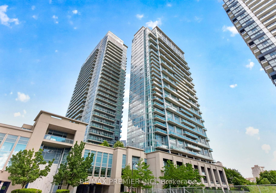 165-legion-road-n-toronto-etobicoke-ontario-w13695474