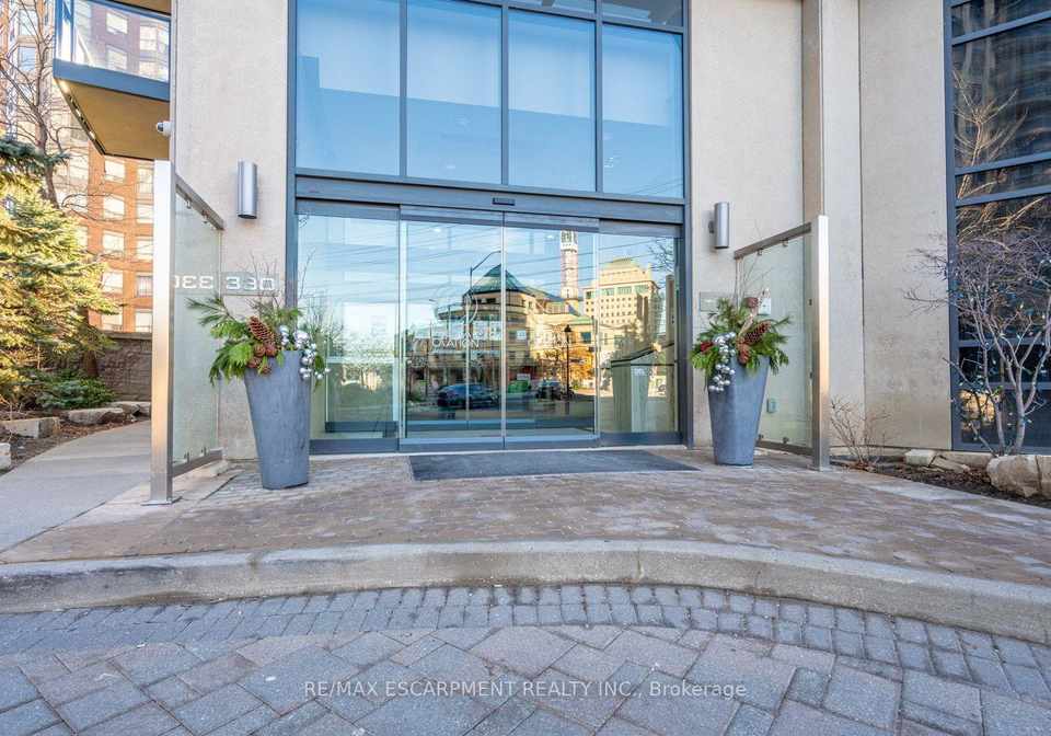 330-burnhamthorpe-road-mississauga-ontario-w13695544