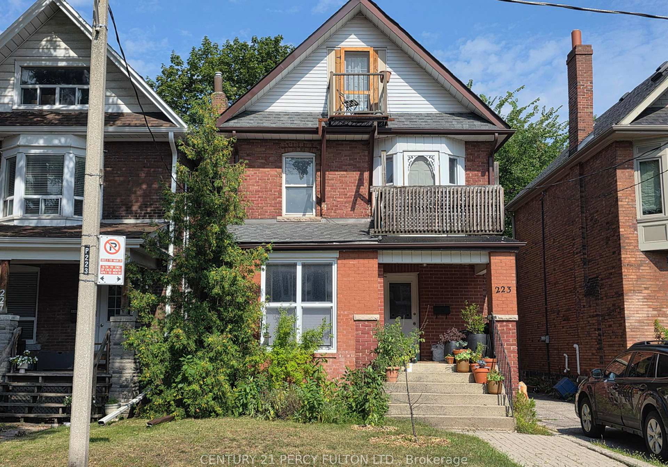 223-fairview-avenue-toronto-toronto-ontario-w13695588