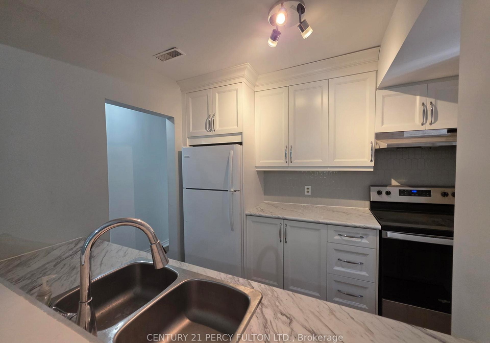 223-fairview-avenue-toronto-toronto-ontario-w13695588