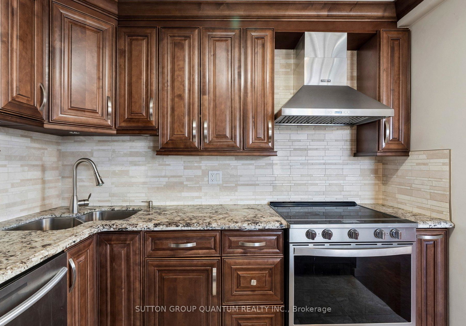 2345-confederation-parkway-mississauga-ontario-w13695616