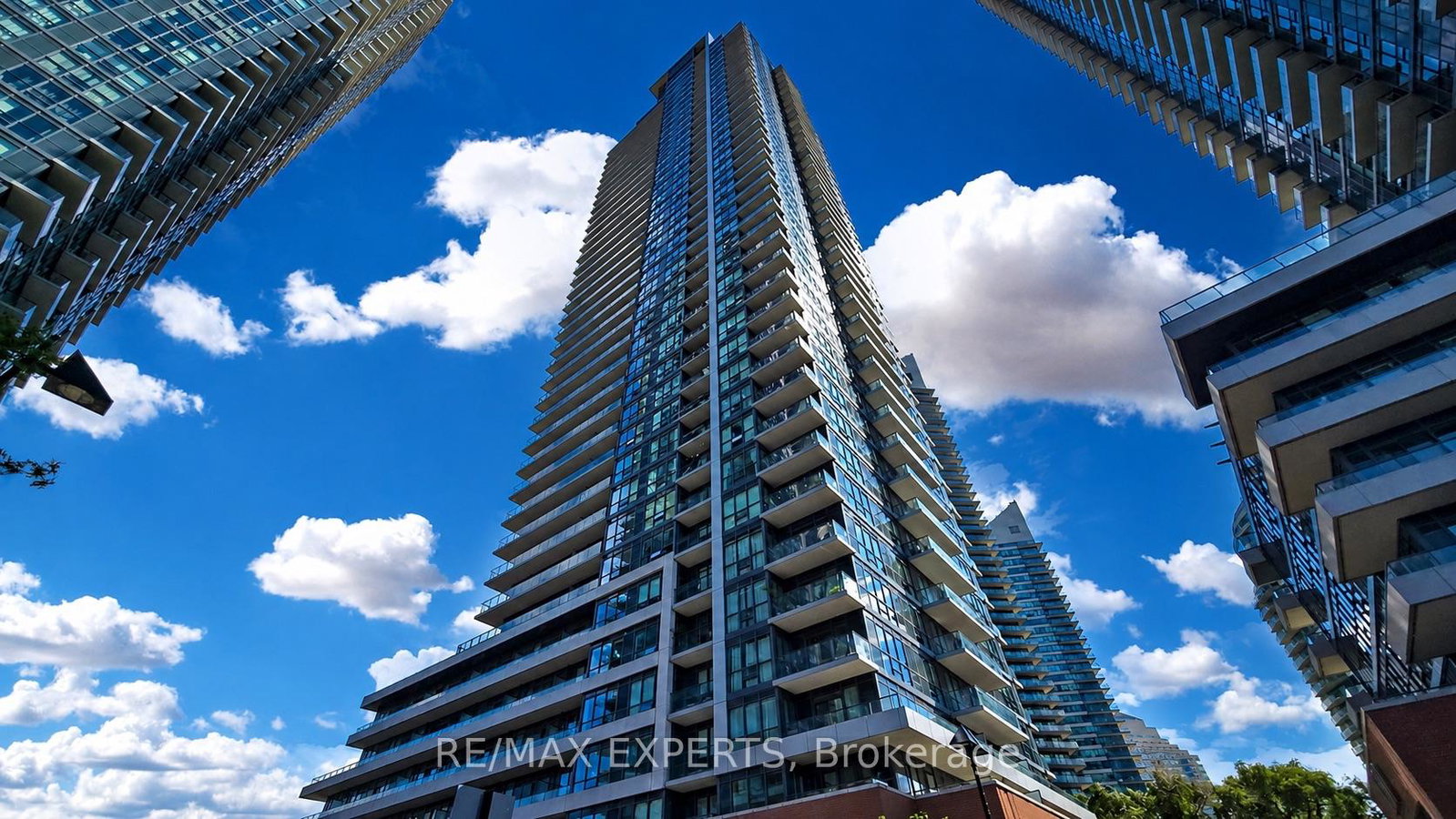 2212-lakeshore-boulevard-w-toronto-etobicoke-ontario-w13695762