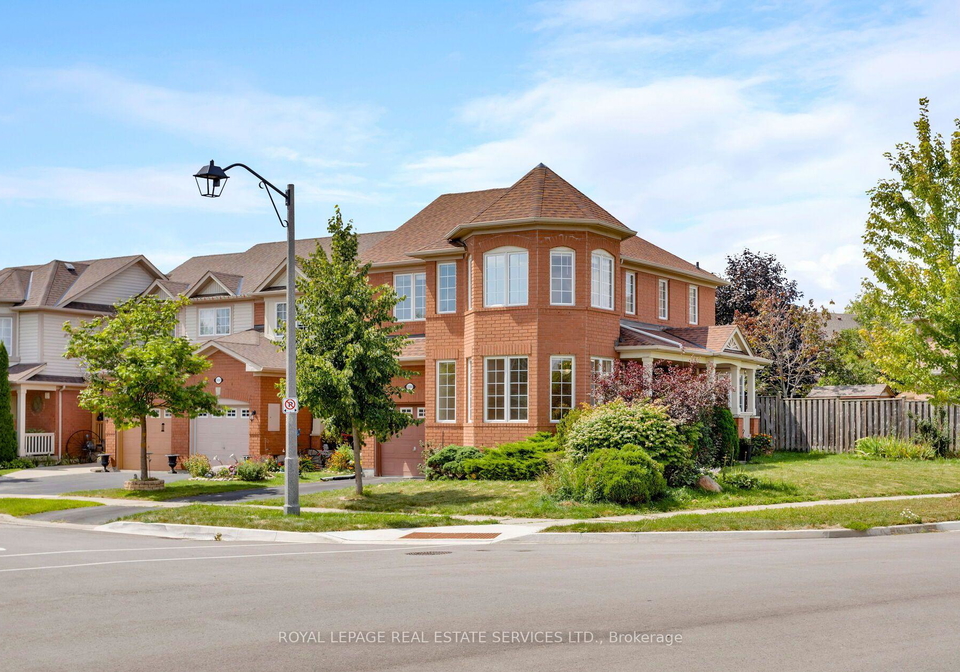 2204-grand-oak-trail-oakville-ontario-w13695936