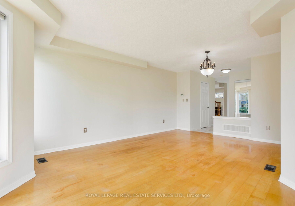 2204-grand-oak-trail-oakville-ontario-w13695936