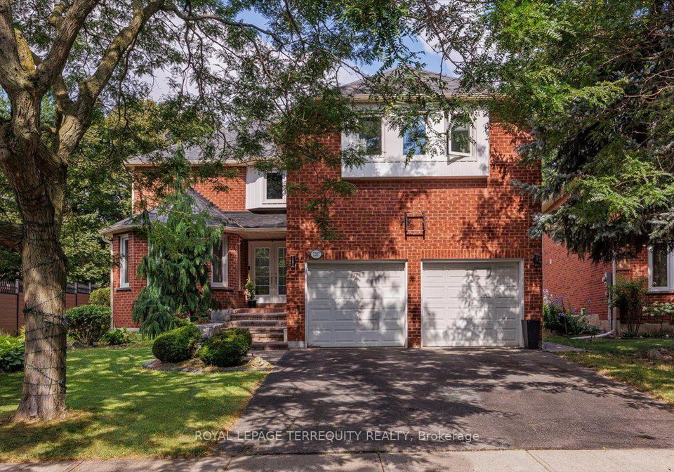1207-dogwood-crescent-oakville-ontario-w13696222