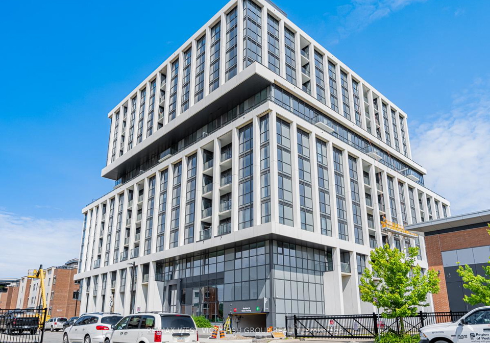 1063-douglas-mccurdy-comm-circle-mississauga-ontario-w13696234