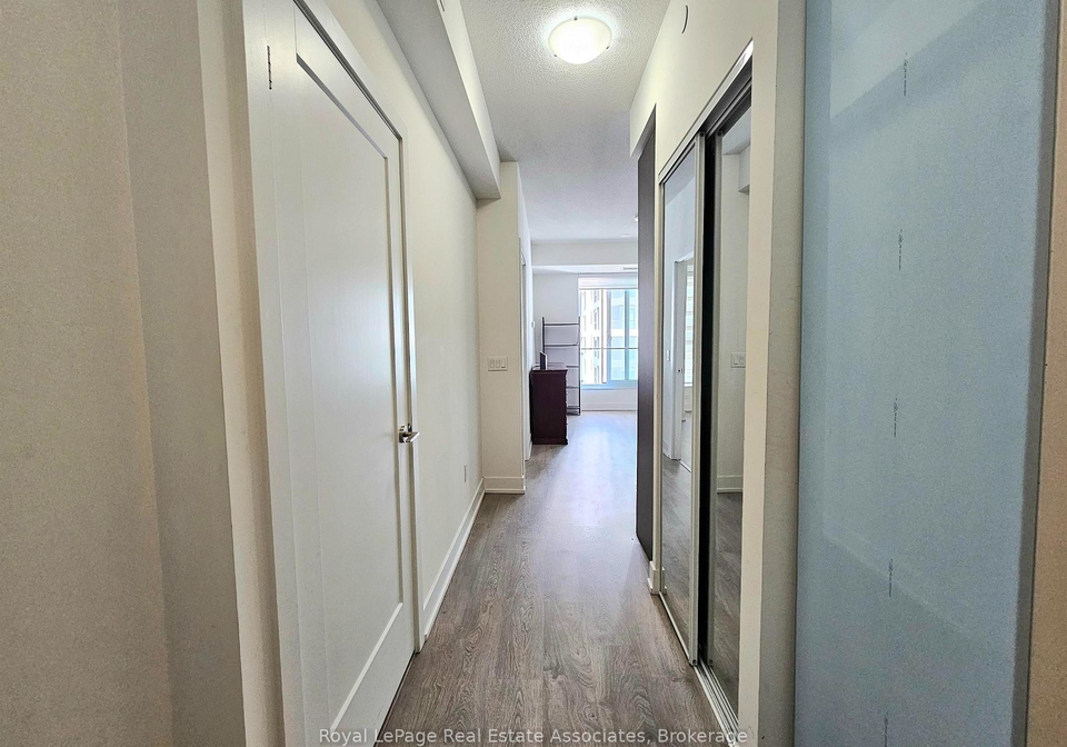 9-mabelle-avenue-toronto-etobicoke-ontario-w13696452