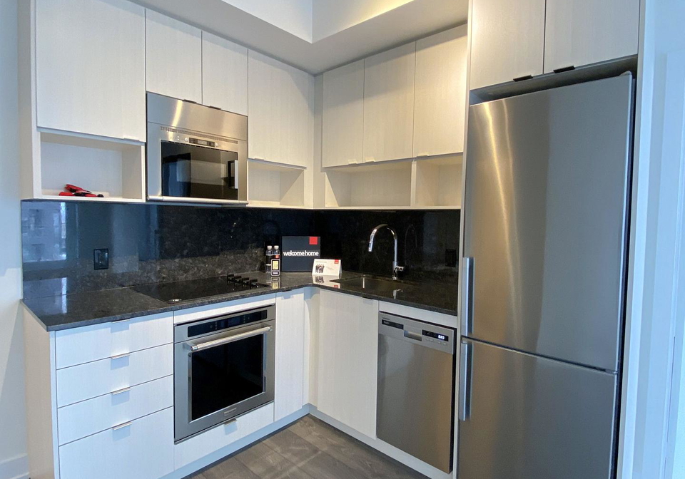 7-mabelle-avenue-toronto-etobicoke-ontario-w13696458