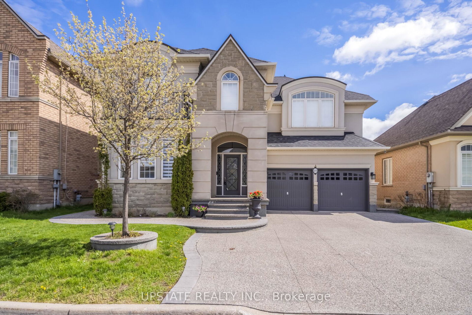19-eaglesprings-crescent-brampton-ontario-w13696480