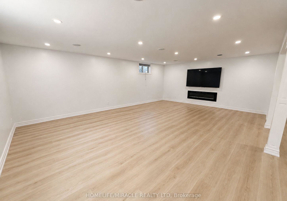 23-brussels-street-toronto-etobicoke-ontario-w13696624