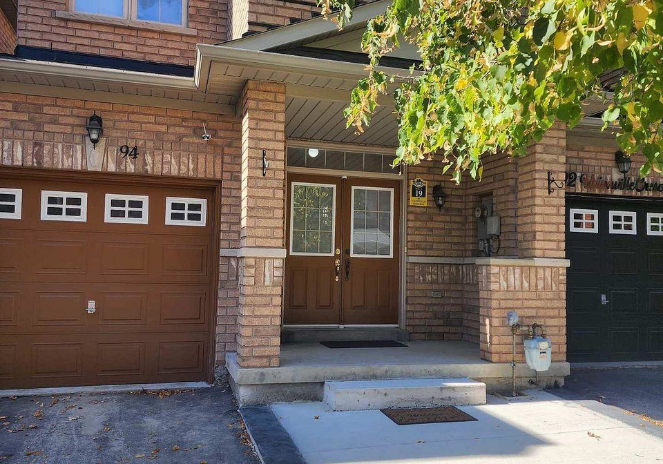 94-unionville-crescent-brampton-ontario-w13696674
